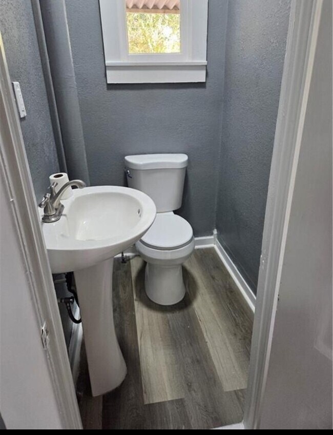 Foto del edificio - 1202 4th Ave