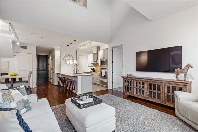 Foto principal - 8616 Turtle Creek Blvd