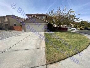 Building Photo - 15096 Roan Cir