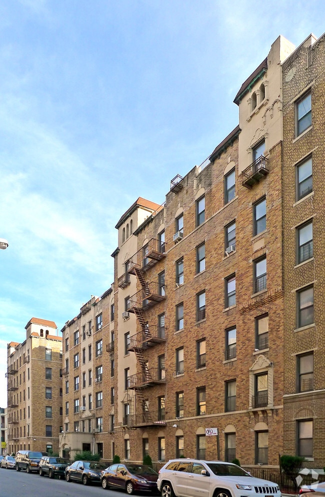 Building Photo - 3099 Brighton 6th St