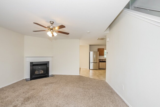 Building Photo - 3031 Buckleigh Dr