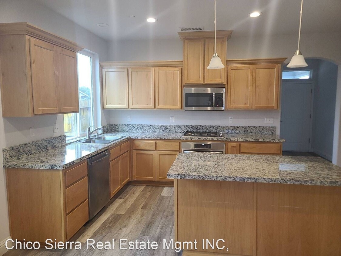 Foto principal - 3 br, 2 bath House - 3342 Freshwater Creek