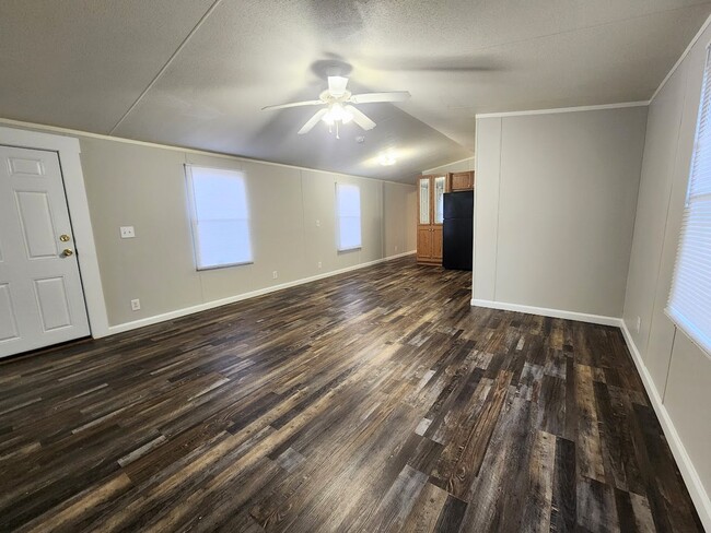 Building Photo - 3 BR Mobile Home on 4 acres in Belton, SC
