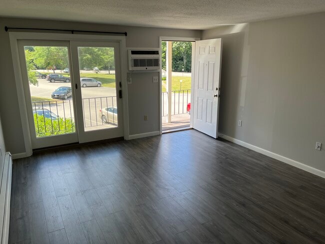 Building Photo - 808 Cocheco Ct