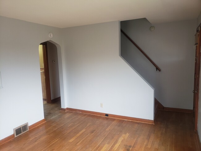 Building Photo - 215 Cheston St