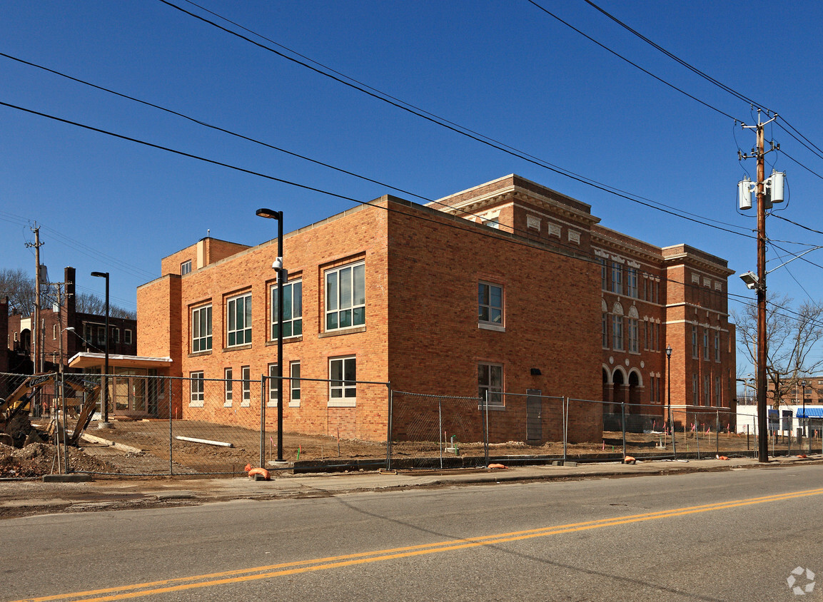 Building Photo - Doan Classroom Apartments