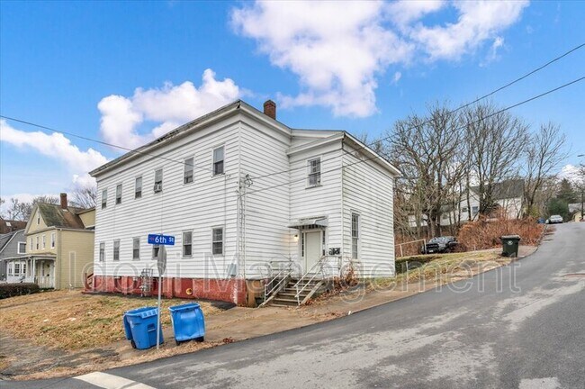 Building Photo - 182 Prospect St