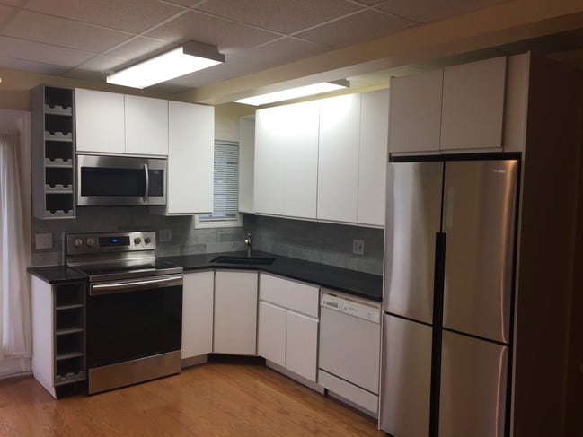 Kitchen full view - 9 Green St