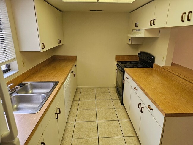 Building Photo - Welcome Home