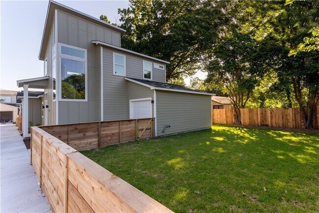 Foto del edificio - 1107 Stobaugh St