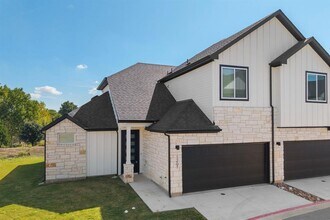 Building Photo - 2600 Gattis School Rd