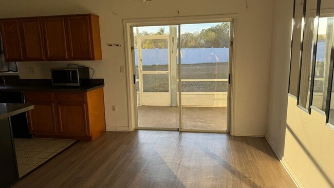 Foto del edificio - 829 Blanc Ct