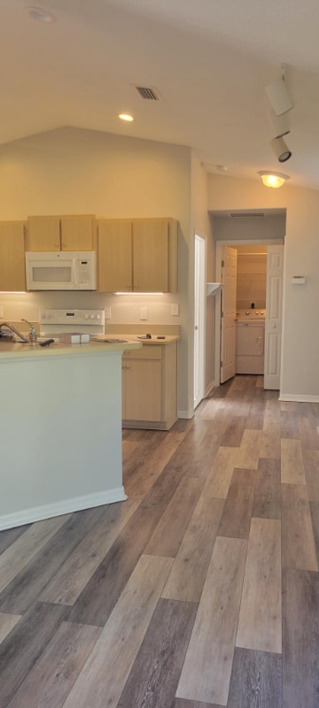 Building Photo - 6 Ryland Pl