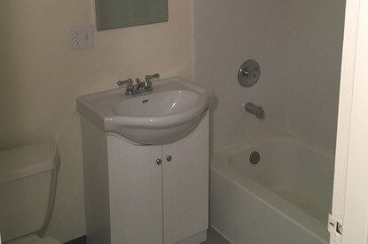 Bathroom - 27 N Dryden Pl