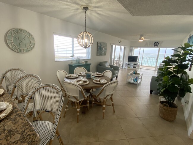 Building Photo - 10102 S Ocean Dr