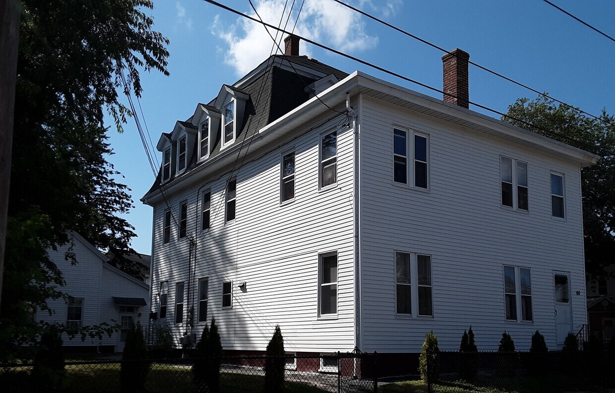 60 Grove St, Lincoln, RI 02865 Apartments in Lincoln, RI
