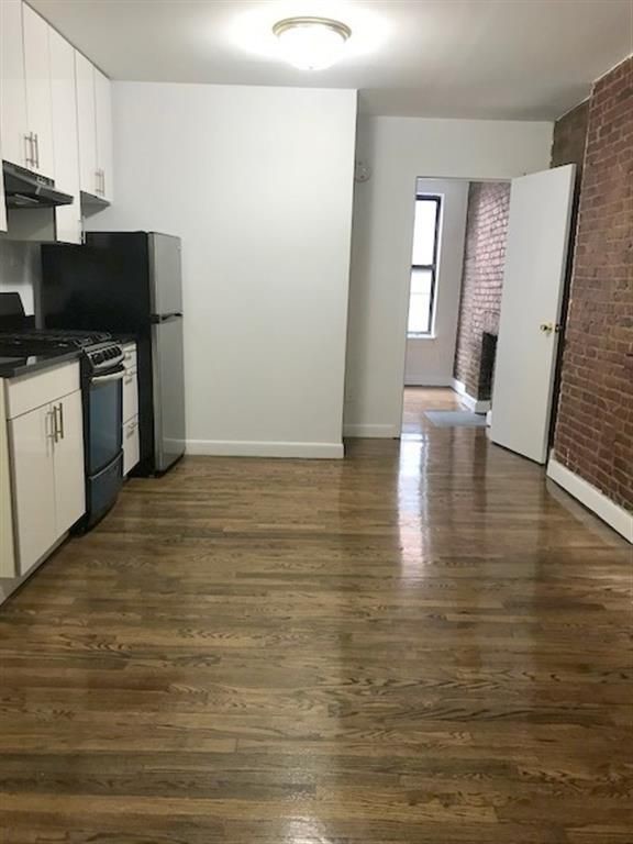 Foto principal - 436 E 76th St