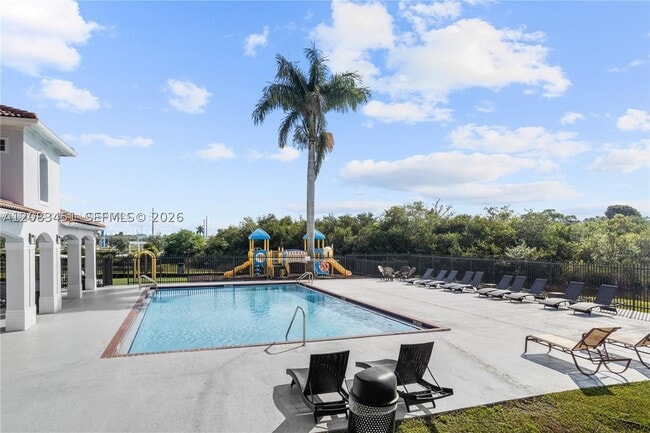 Foto del edificio - 833 SW 148th Pl