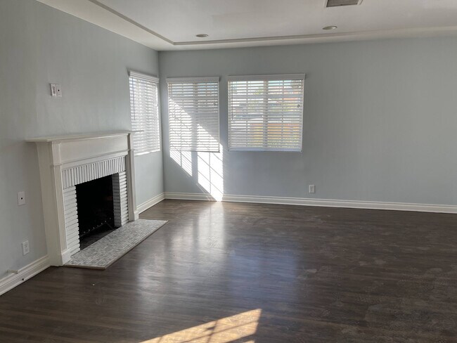 Living Room - 13812 Hubbard St