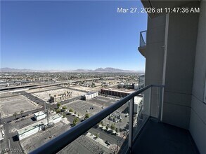Building Photo - 150 S Las Vegas Blvd