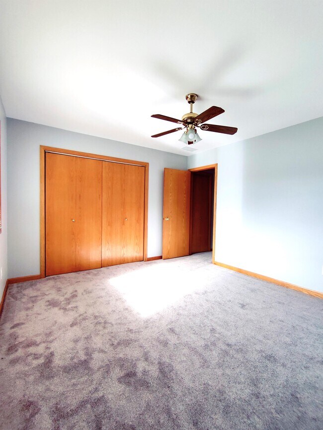 Foto del edificio - 1362 Grace Cir