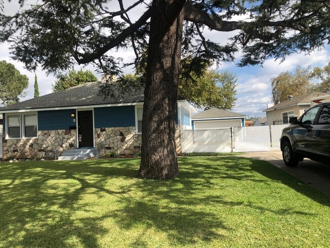 Photo - 10828 Montecito Dr House