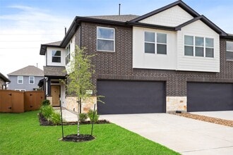 Building Photo - 2752 Sunny Briar Dr