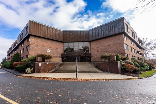 Foto del edificio - 404 Paradise Rd