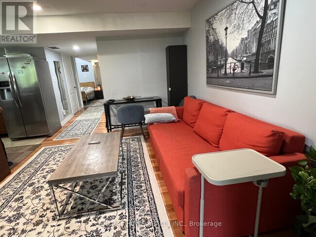 Photo du bâtiment - 129 October Ln