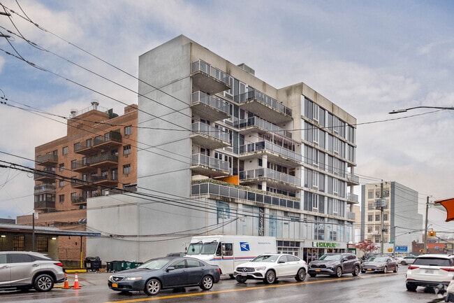 Building Photo - 1702 Avenue Z