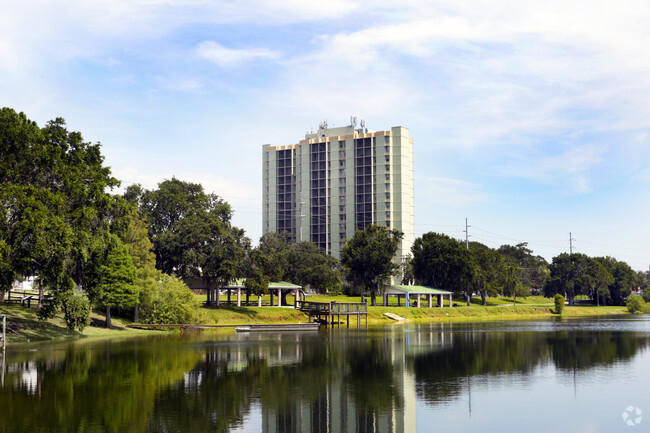 Foto del edificio - Episcopal Catholic Apartments