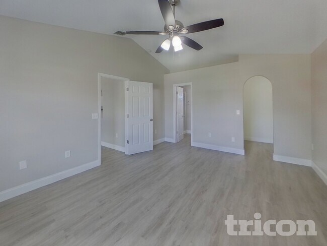 Foto del edificio - 906 Dartmouth Ct