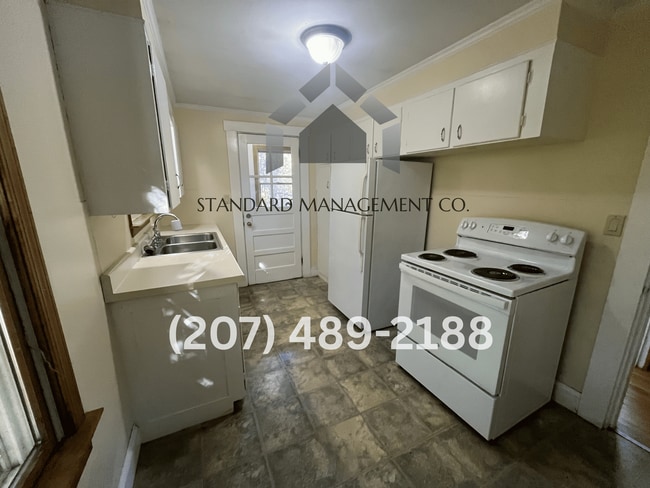 Building Photo - 4 Pierce St