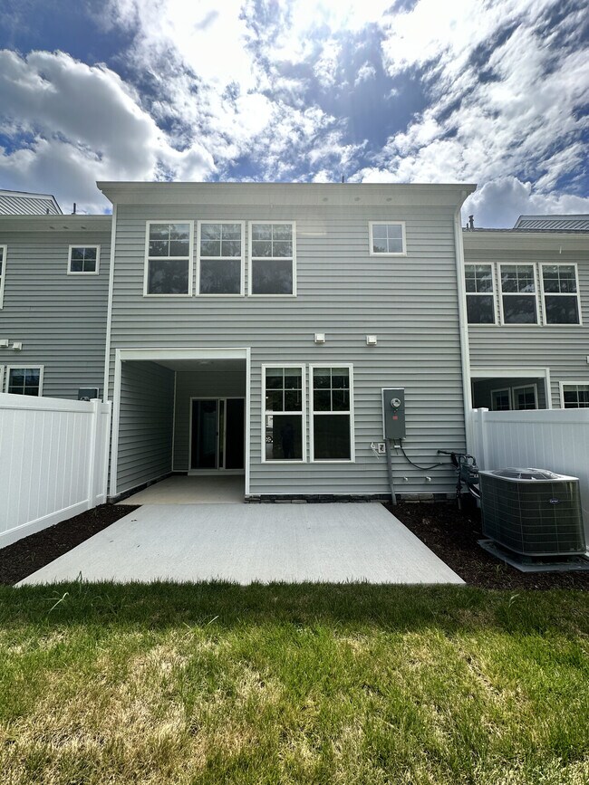 Building Photo - 18528 Palisades Ridge Moseley, VA 23120