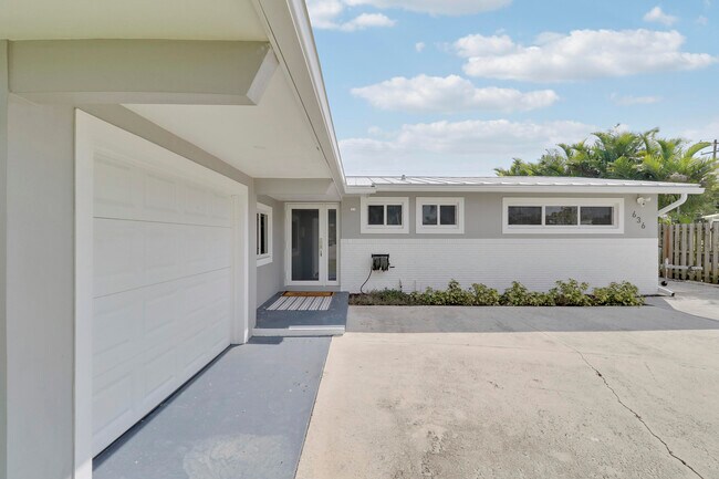 Foto del edificio - 636 Eastwind Dr