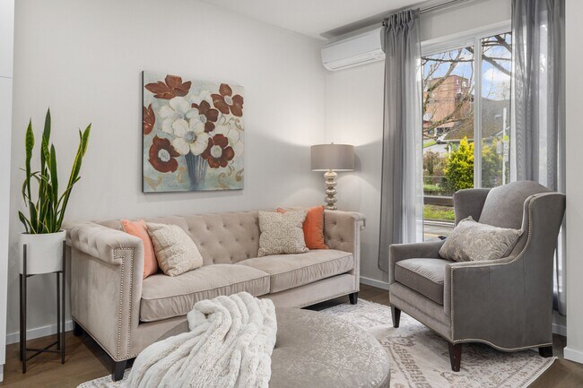 Foto del edificio - 1816 15th Ave S