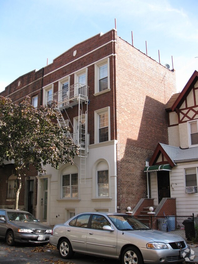 Building Photo - 1739 E 14th St