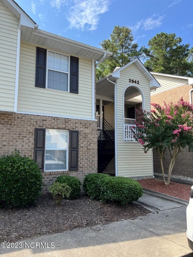 2942 Mulberry Ln, Greenville, NC 27858 Condo for Rent in Greenville