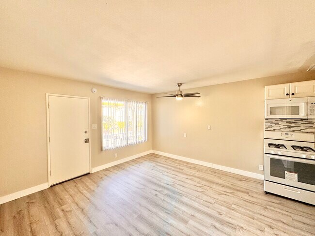 Foto del edificio - 2505 S Denison Ave