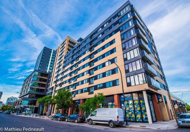 Building Photo - L'Hexagone Apartments