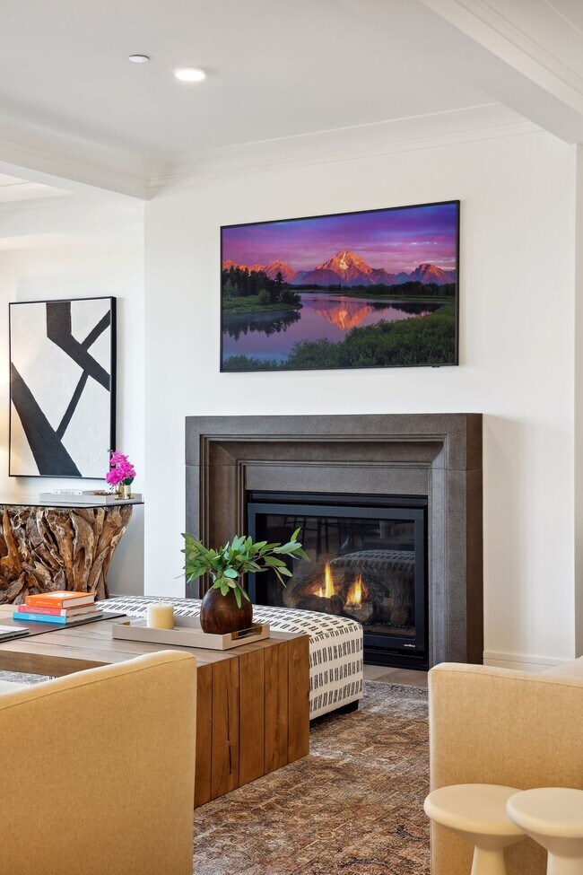 Great space to gather and entertain - 511 2nd St