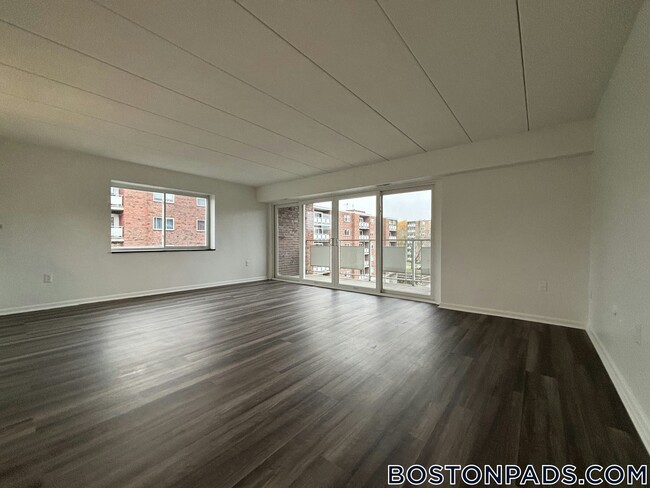 Foto del edificio - 51 Hill Rd