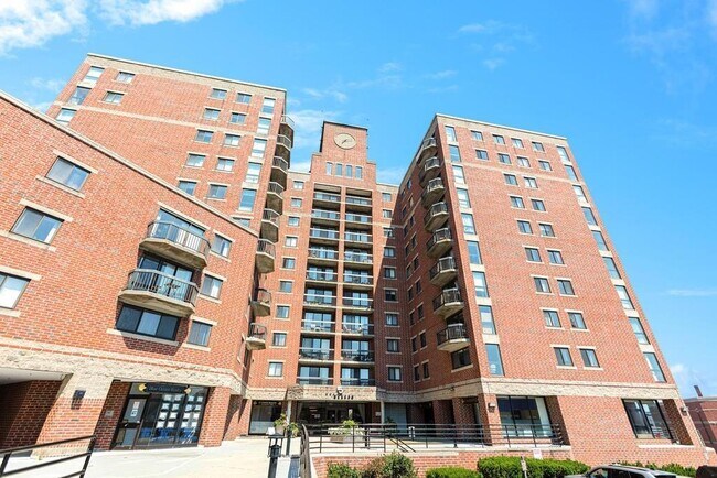 Foto del edificio - 15 N Beacon