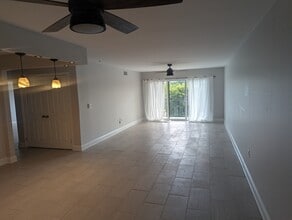 Building Photo - 200 Sanders Ferry Rd Building Photo - 200 Sanders Ferry Rd