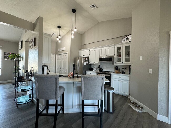 Foto del edificio - 2105 NW Ashley Ct