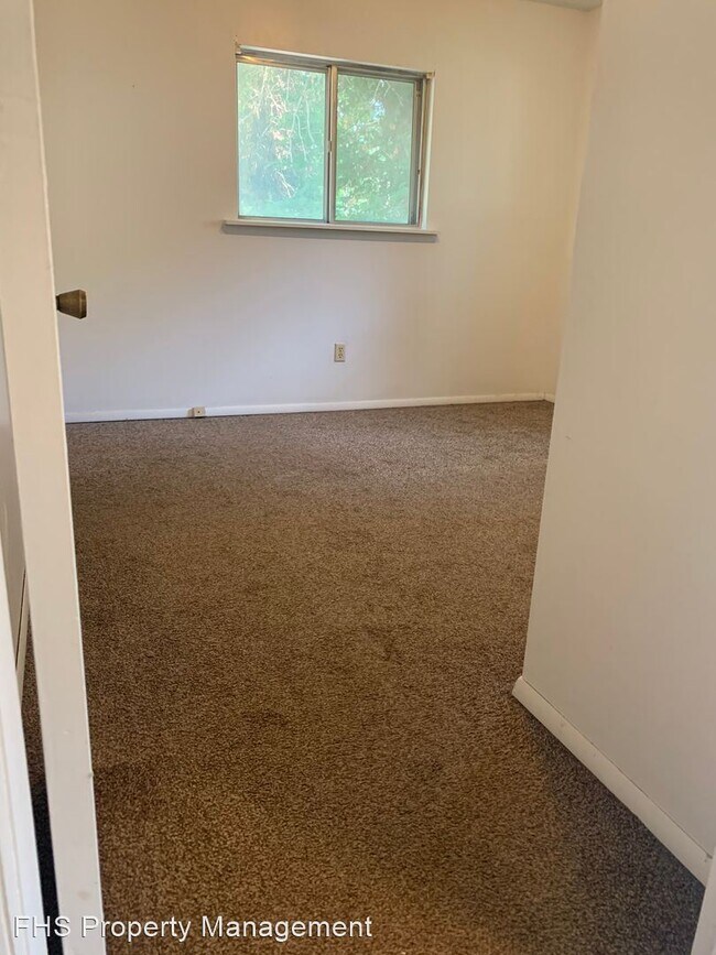 Building Photo - 1 br, 1 bath House - 727 N Rogers Unit B