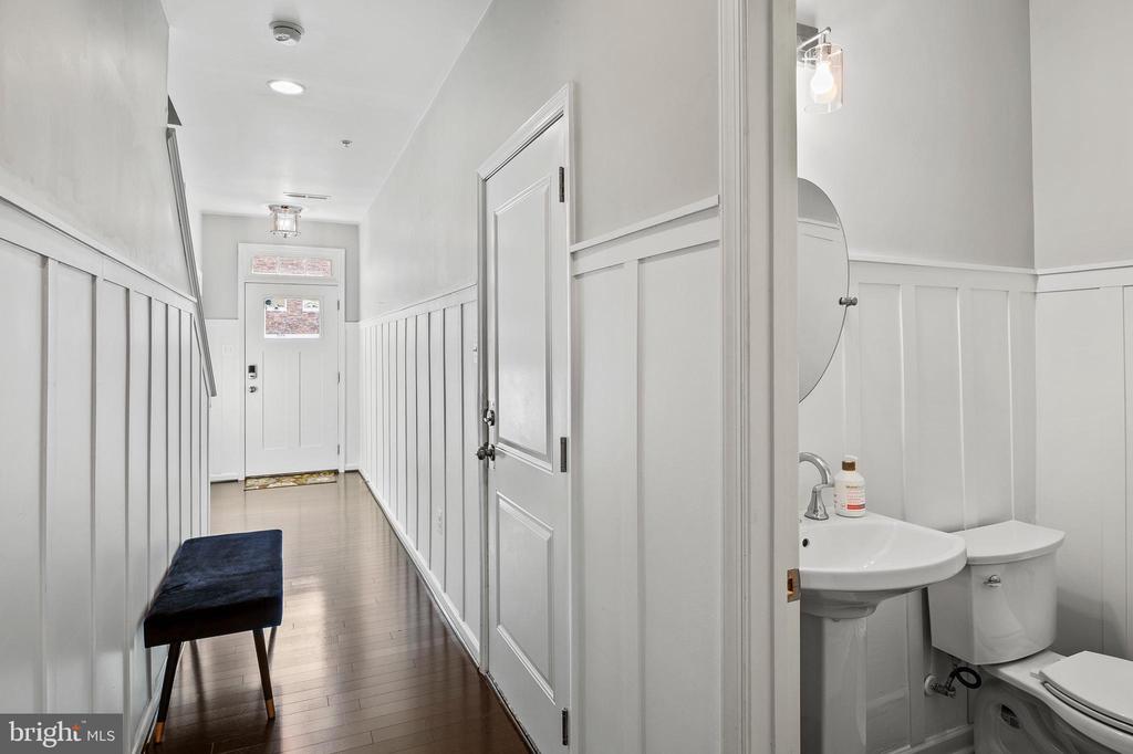 Primary Photo - 7112 Yamhill Wy