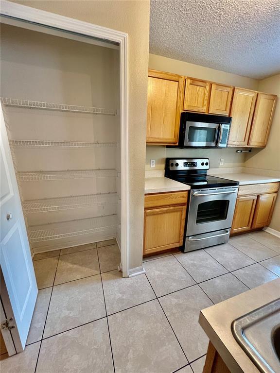 Building Photo - 9934 Ashburn Lake Dr
