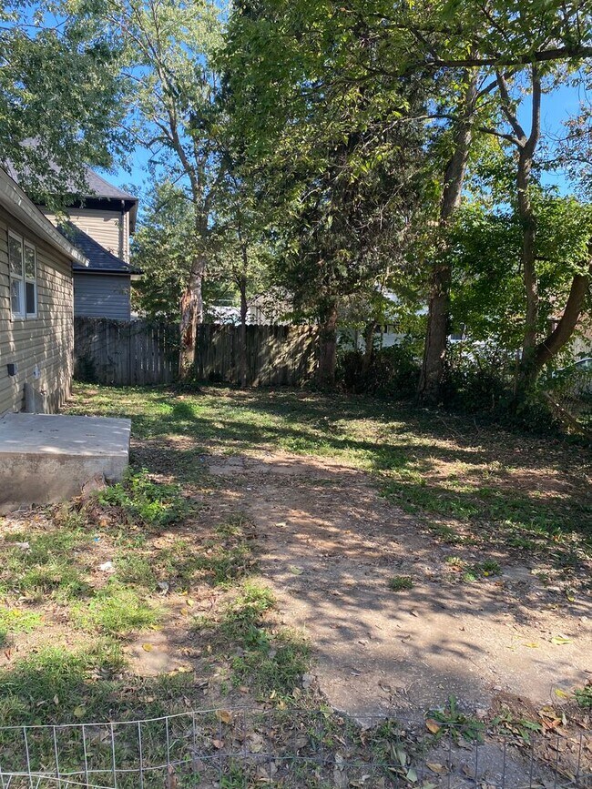 Building Photo - Fully Remodeled 2-Bedroom Home Near Grant ...