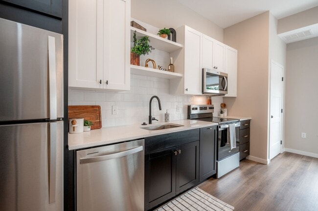 Interior Photo - Ovation